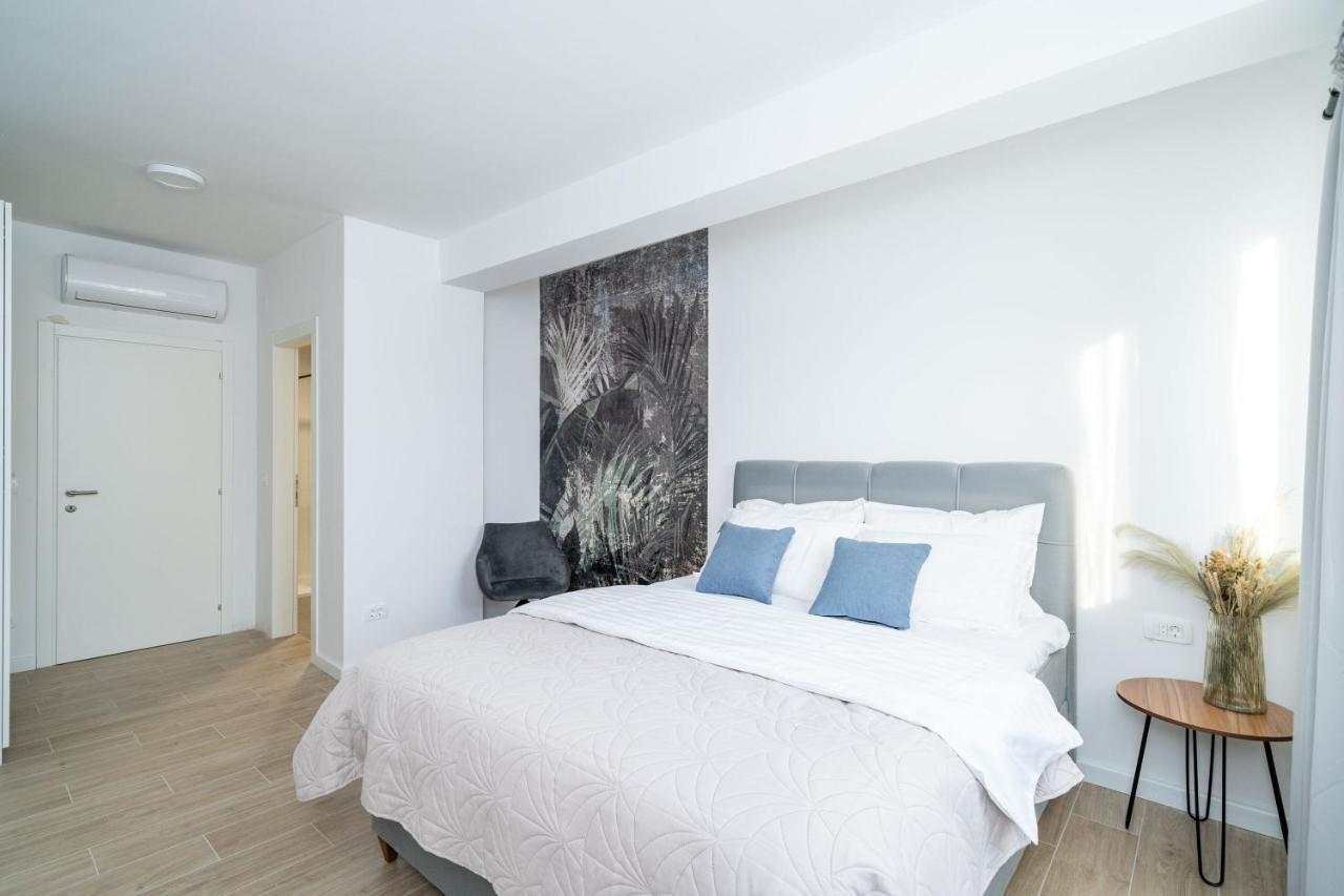 Olive Family House Apartment Mlini Bagian luar foto