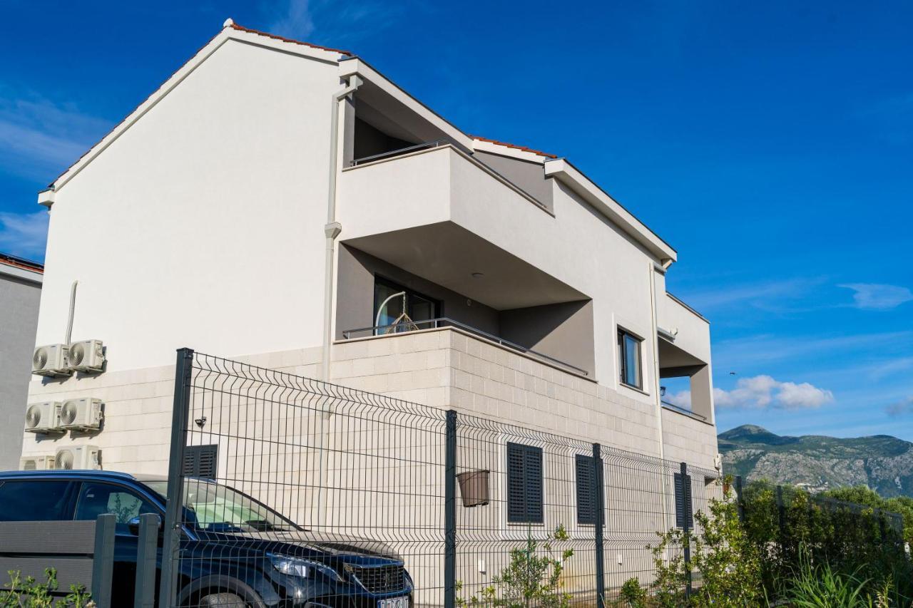 Olive Family House Apartment Mlini Bagian luar foto