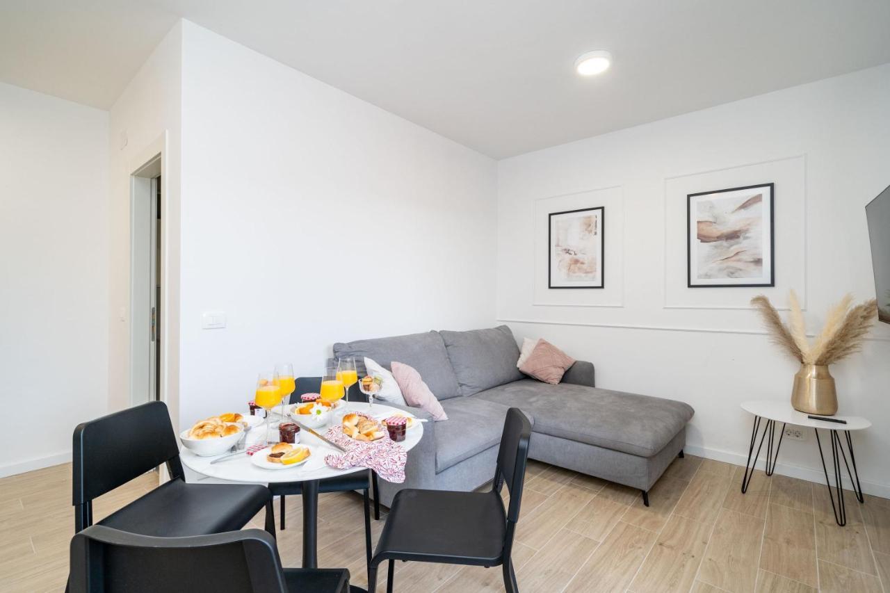 Olive Family House Apartment Mlini Bagian luar foto