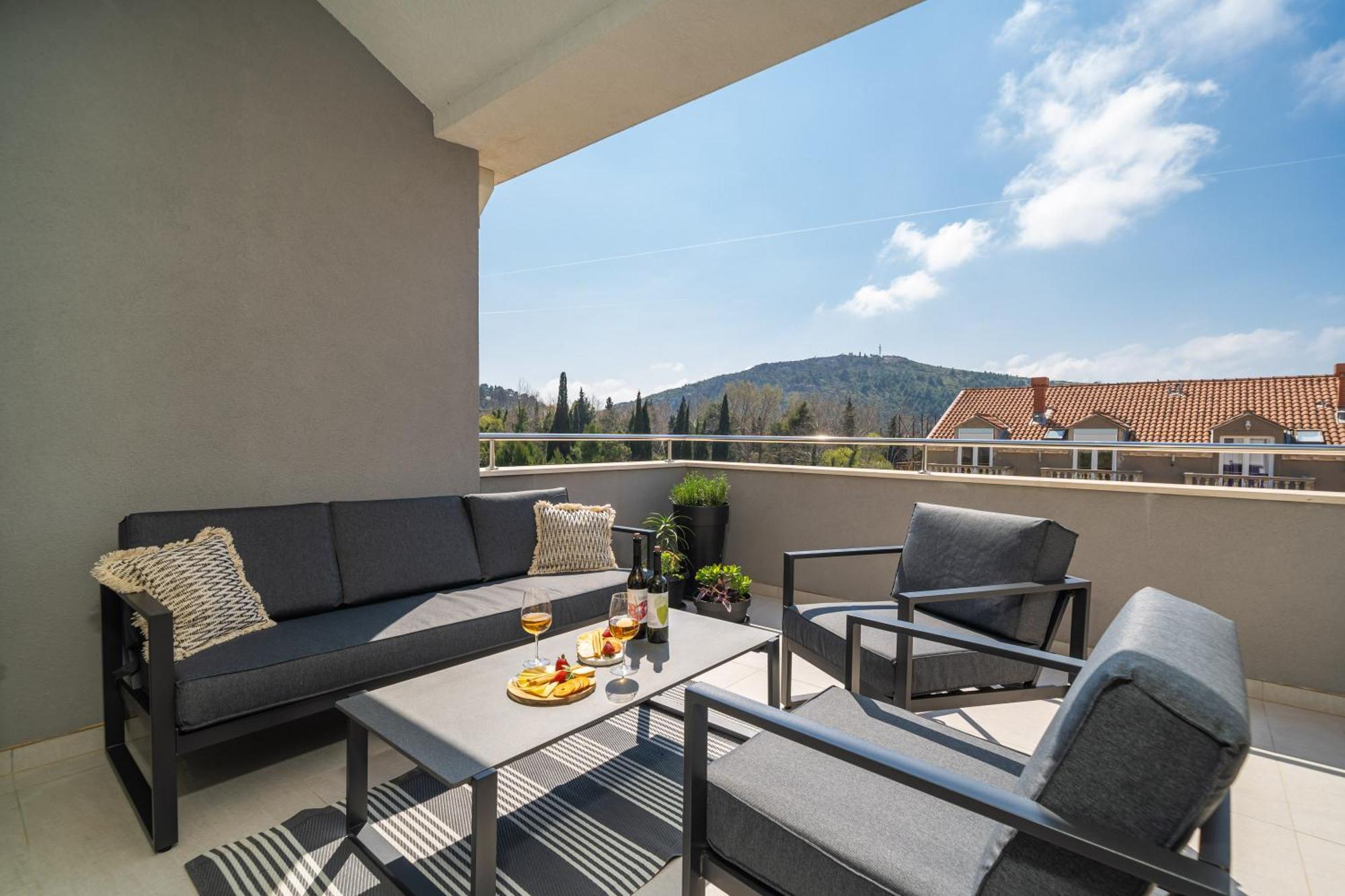Olive Family House Apartment Mlini Bagian luar foto